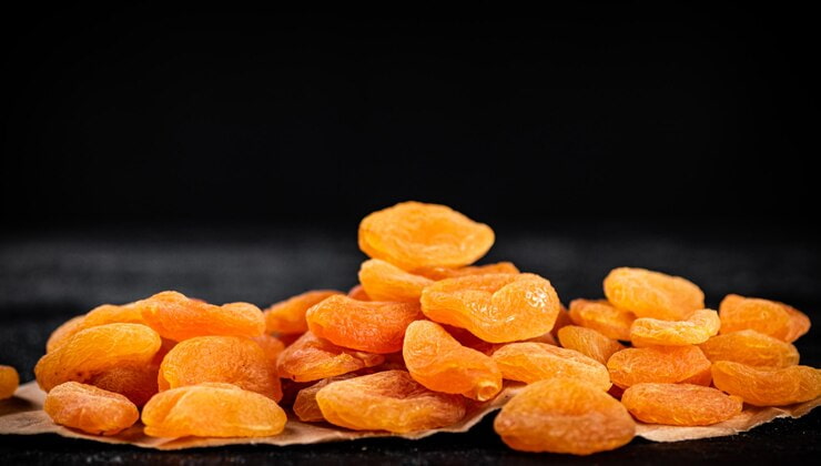 bunch-dried-apricots-table_220925-47518 (1)